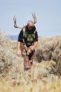 hunter pěší turistika jeho zabít v Nevadě